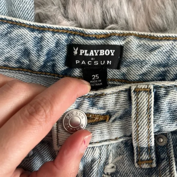 Playboy x Pacsun Jeans Raining Bunnies Embroidered sz 25 - Picture 4 of 5